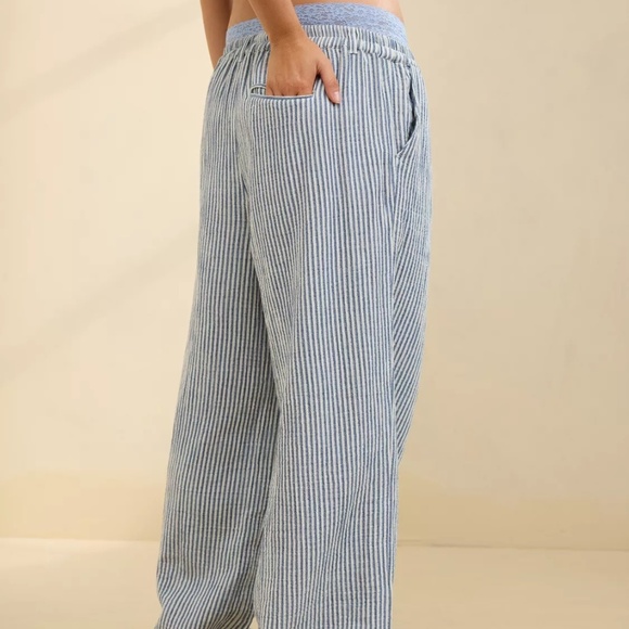 Aerie Daybreak Trouser | Marbled Blue (L) - Picture 4 of 9